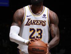 28quan-包含詹姆斯新星大胜表现惊艳，德国队未来可期！的词条