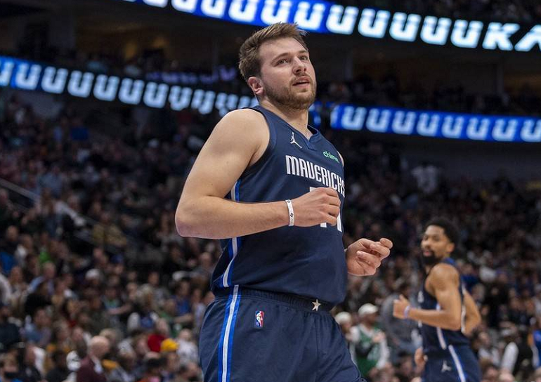 28圈-费德勒关键节点比分优势明显，日本队带队取胜！的简单介绍